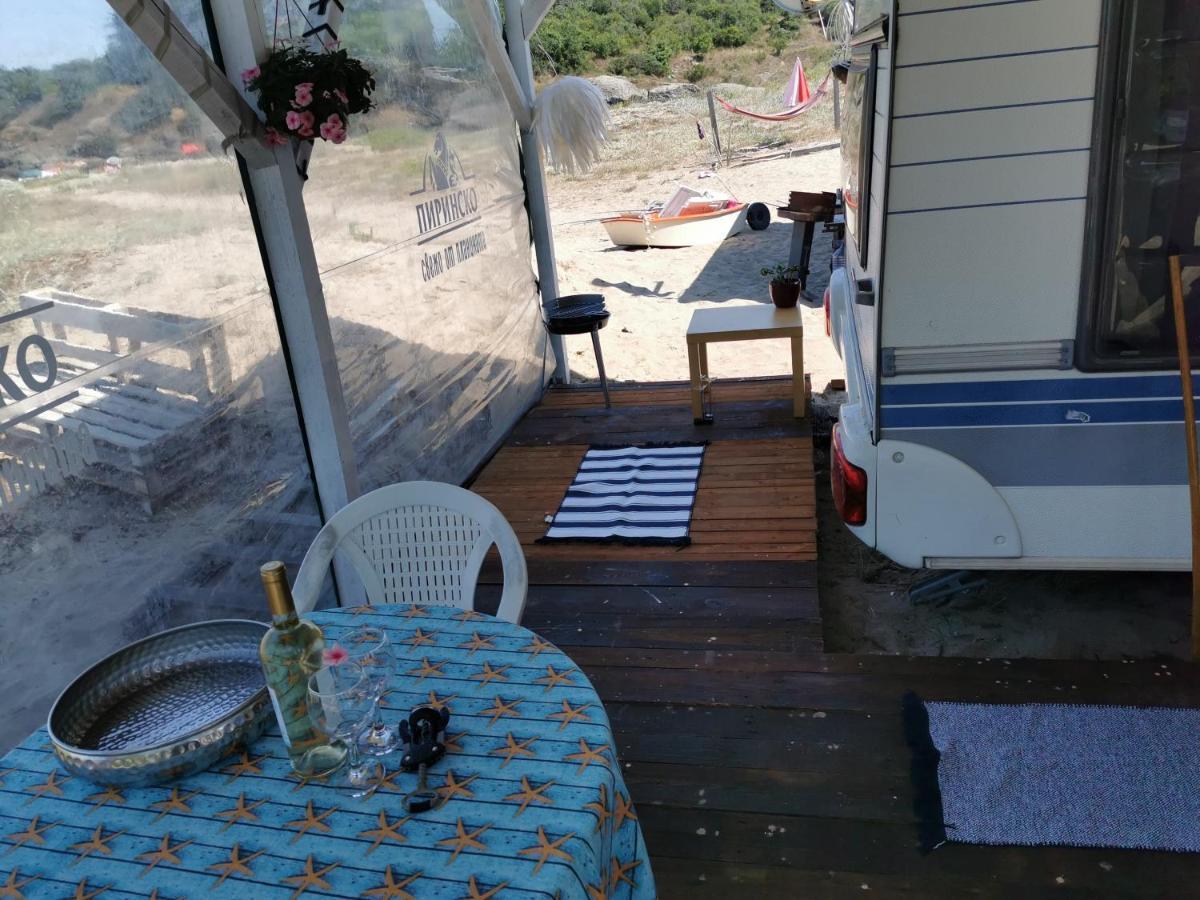Sea Caravan/Camper On The Beach Kiten  Exterior foto